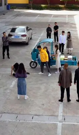 《天选打工人》：逆袭！娶到完美女上司，职场爱情双丰收？